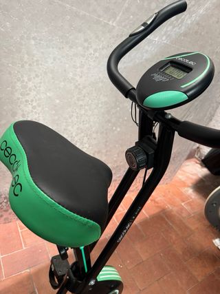 Bicicleta Estática Cecotec Negra y Verde plegable
