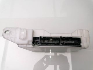 CAJA RELES / FUSIBLES TOYOTA YARIS