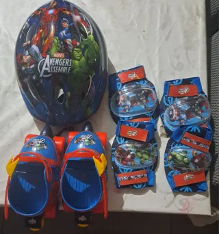 Patines Marvel Talla 25-29 con Equipo 