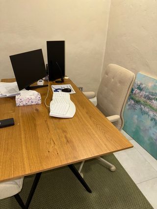 Conjunto Mesa y Sillas Despacho