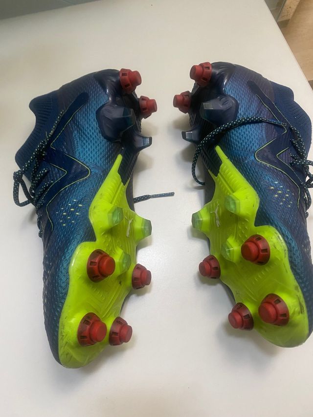 Botas de fútbol Puma Talla 39