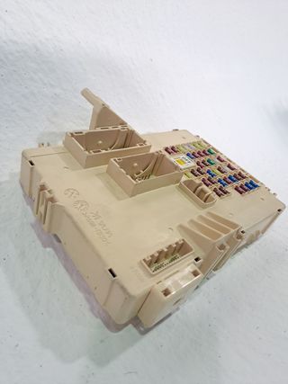 CAJA FUSIBLES HYUNDAI I40