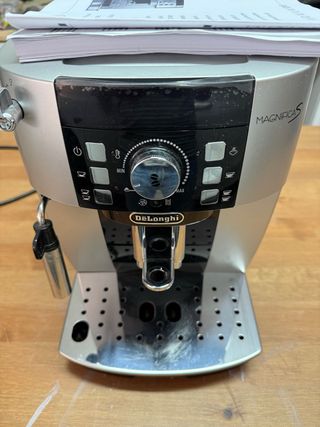 Cafetera Delonghi Magnifica S Automática
