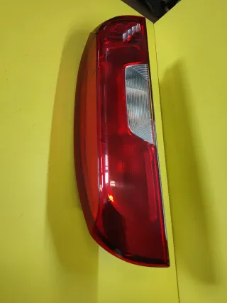PILOTO TRASERO DERECHO FIAT DOBLO 09-