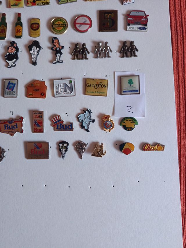 Lote de  72Pines Coleccionables