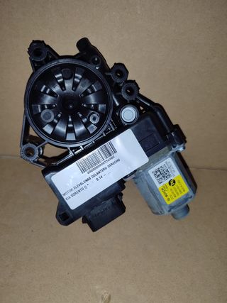 MOTOR ELEVALUNAS DELANTERO DERECHO KIA SORENTO ()