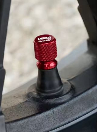 Tapones válvula Derbi Variant - Negros