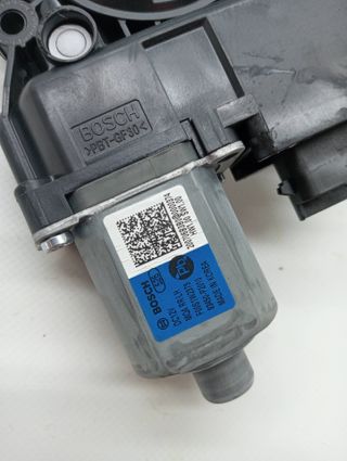 MOTOR ELEVALUNAS TRASERO IZQUIERDO KIA SORENTO ()