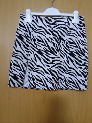 Falda estampado cebra