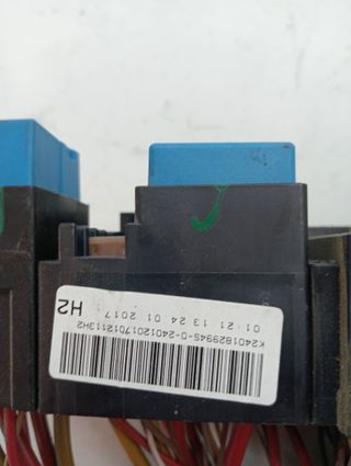 CAJA RELES / FUSIBLES RENAULT CLIO IV (4)