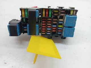 CAJA RELES / FUSIBLES RENAULT CLIO IV (5)