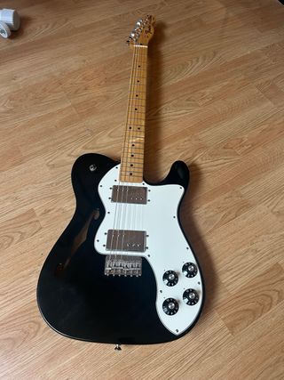 Fender Classic Player Telecaster Thinline Deluxe