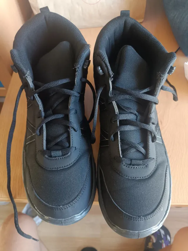 Botas de montaña Quechua negras