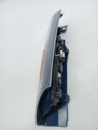 PILOTO TRASERO DERECHO RENAULT KANGOO (3)