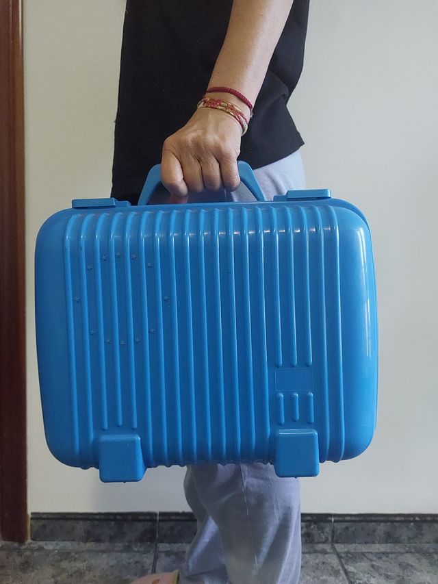Valigia da viaggio blu vintage