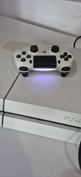 Ps4 Blanca + Mando + Juegos