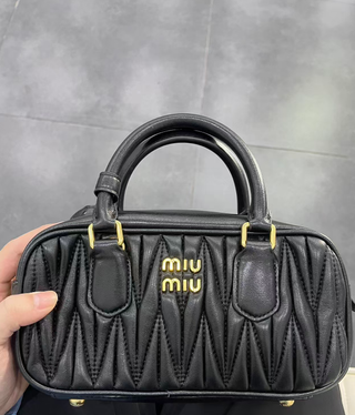 Bolso Miu Miu Arcadie Negro