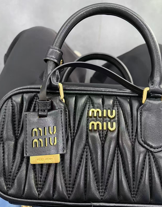 Bolso Miu Miu Arcadie Negro