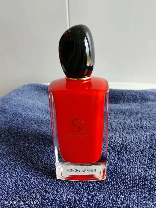 Bottiglia profumo vuota Giorgio Armani Si Passione