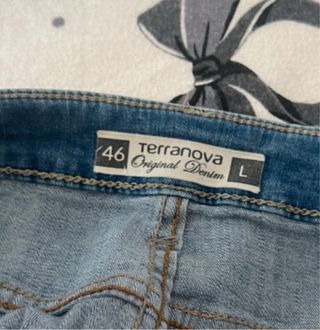 Mono corto vaquero con tirantes