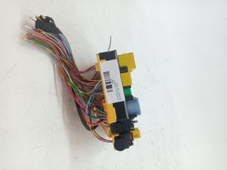 CAJA RELES / FUSIBLES PEUGEOT 308 (7)