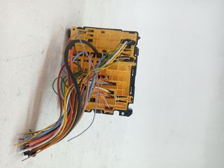 CAJA RELES / FUSIBLES PEUGEOT 308 (7)