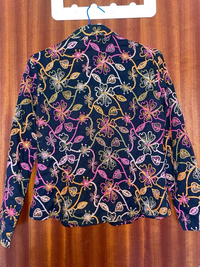 Americana Ana Sebastián floral