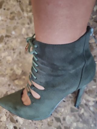 Botín Antelina Verde Talla 38