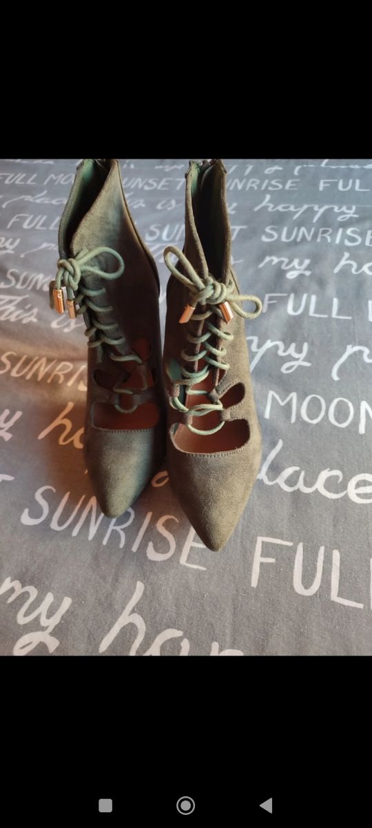 Botín Antelina Verde Talla 38