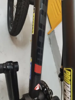 Bicicleta BMX Monty