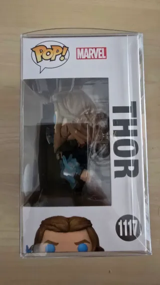 Funko Pop Thor 1117 Chase Edición Limitada