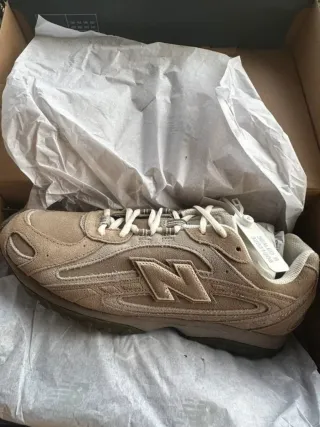 New Balance 204L Arid Stone Talla 43