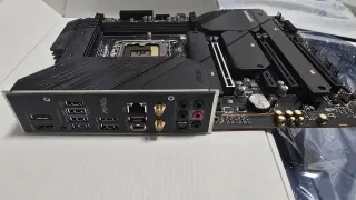 MSI MAG Z690 Tomahawk WiFi DDR5