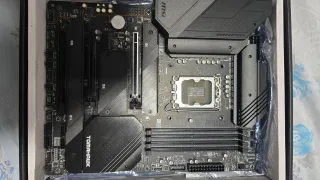 MSI MAG Z690 Tomahawk WiFi DDR5