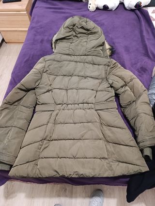 Parka verde talla XS con capucha