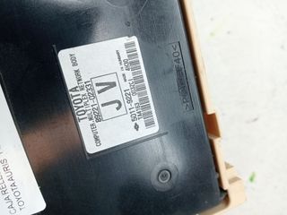 CAJA RELES / FUSIBLES TOYOTA AURIS (6)