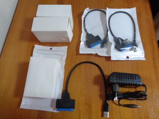 3.5" Y 2.5" LECTOR DE DISCOS EXTERNOS NUEVO (5€.)