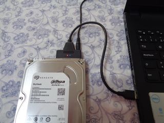 3.5" Y 2.5" LECTOR DE DISCOS EXTERNOS NUEVO (5€.)