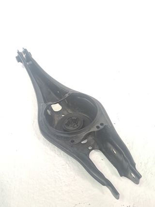 BRAZO SUSPENSION INFERIOR TRASERO DERECHO VOLKSWAGEN PASSAT