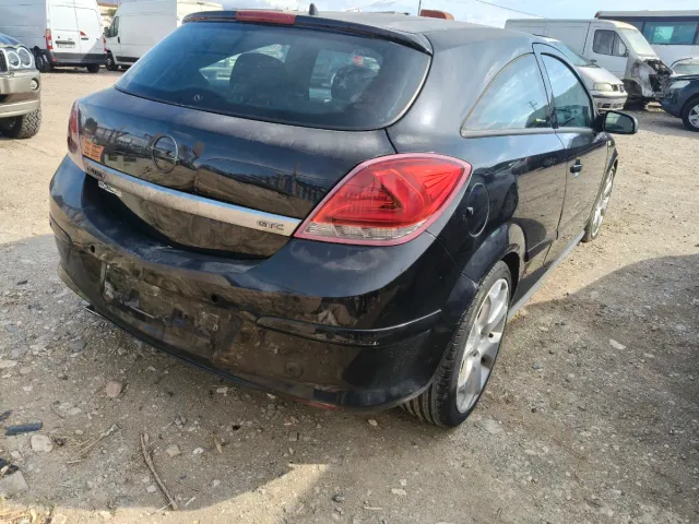 Despiece Opel Astra h gtc
