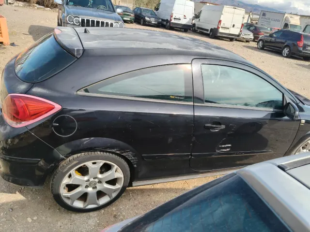 Despiece Opel Astra h gtc
