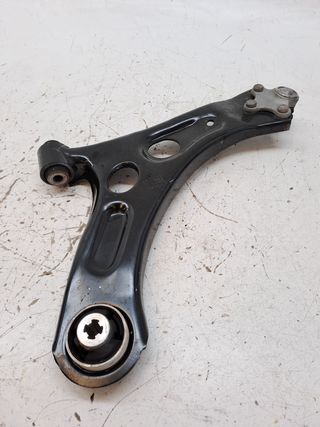 BRAZO SUSPENSION INFERIOR DELANTERO IZQUIERDO OPEL CORSA F (4)