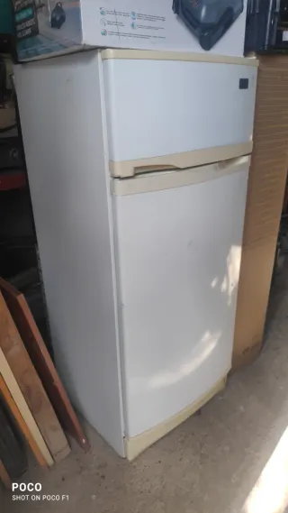 Frigorífico de gas butano marca Butsir