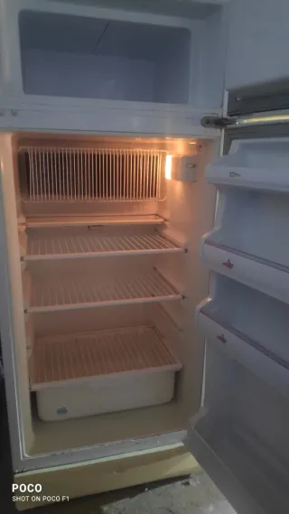 Frigorífico de gas butano marca Butsir