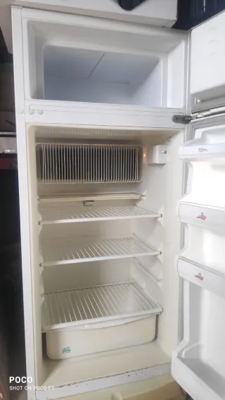 Frigorífico de gas butano marca Butsir