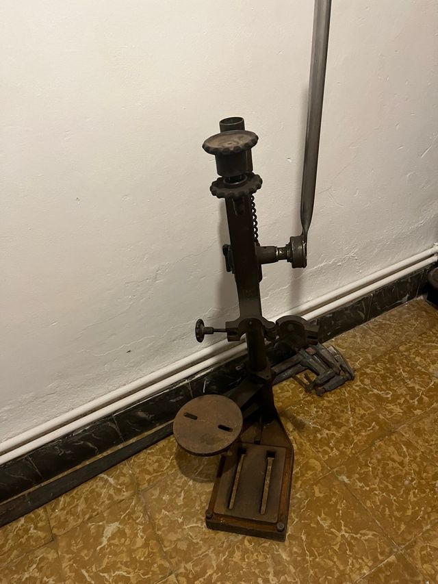 Soporte de hierro para taller