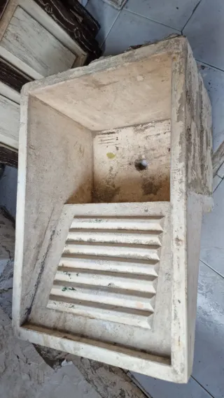 Pila de cemento antigua