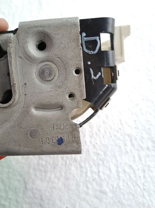CERRADURA PUERTA DELANTERA IZQUIERDA JEEP GR.CHEROKEE (WK)