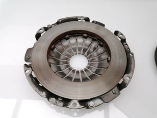 KIT EMBRAGUE RENAULT CLIO IV (4)
