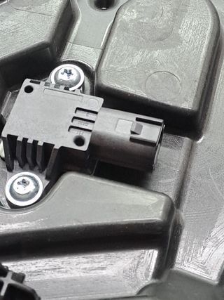ELEVALUNAS DELANTERO DERECHO VOLVO V40